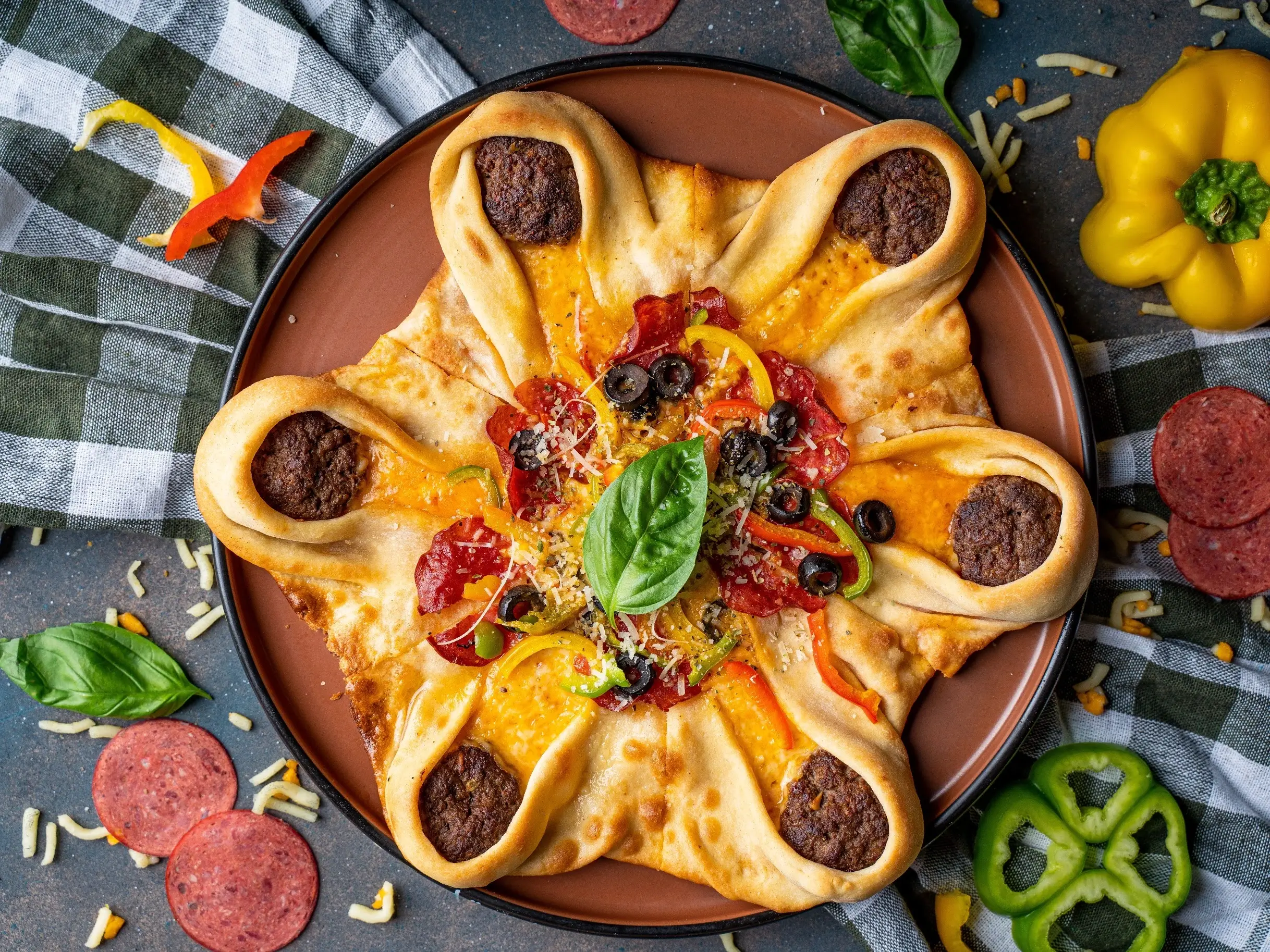 بيتزا تشيز برجر بمكونات طازجة في إيطاليا باريستا كافيه في مسقط