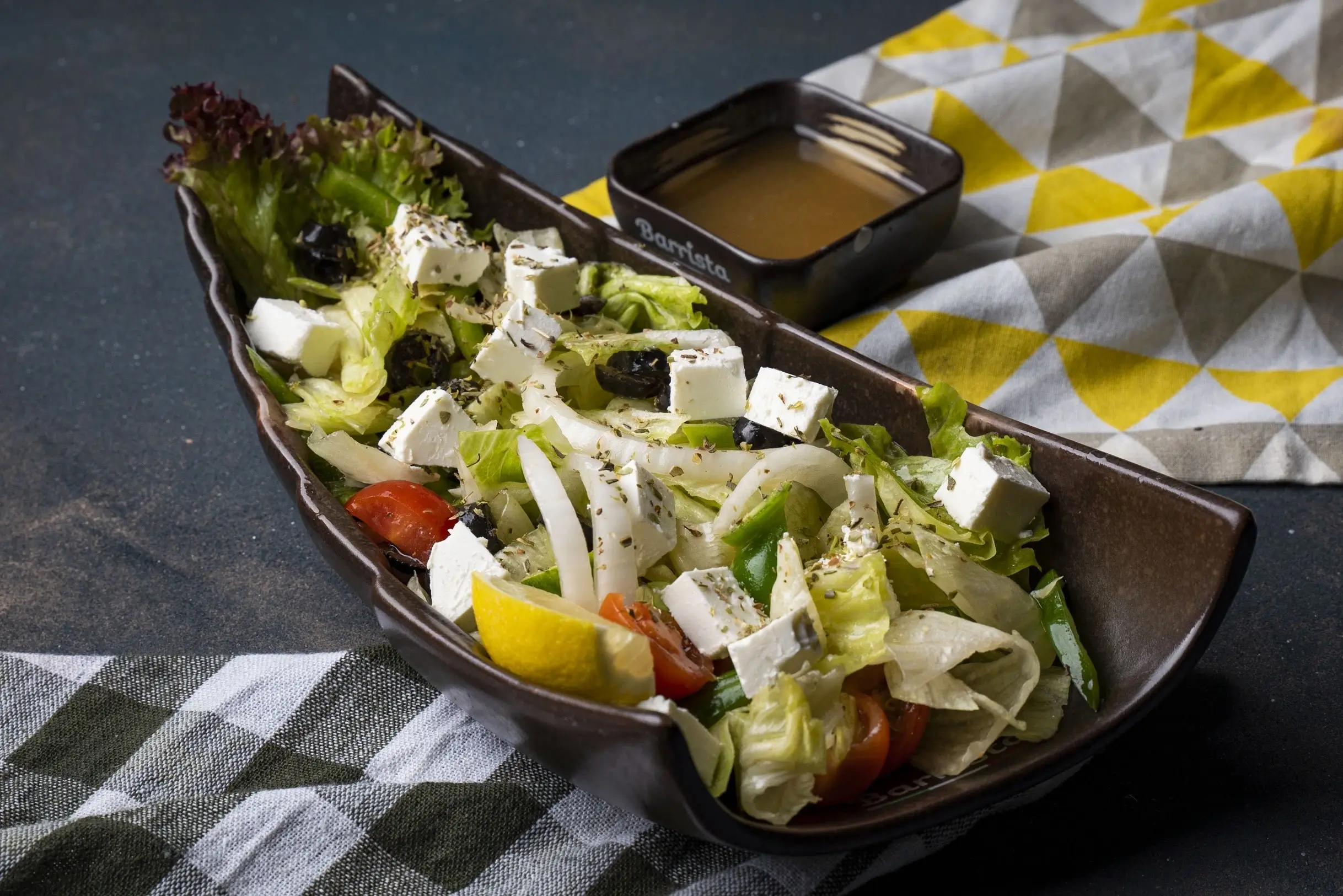 سلطة يونانية